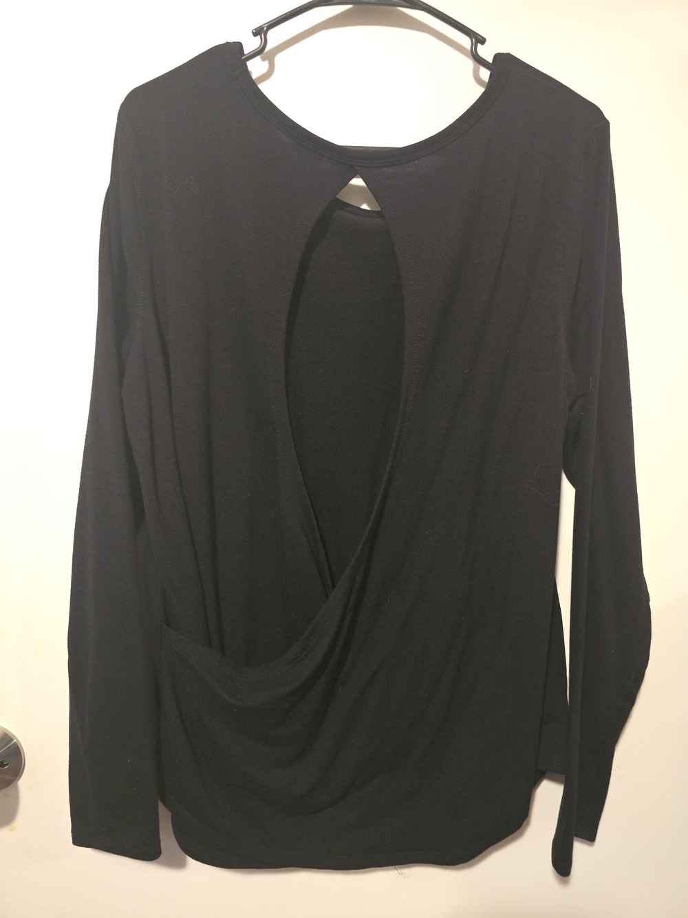 Old Navy Active Open Back Yoga Long Sleeve Shirt